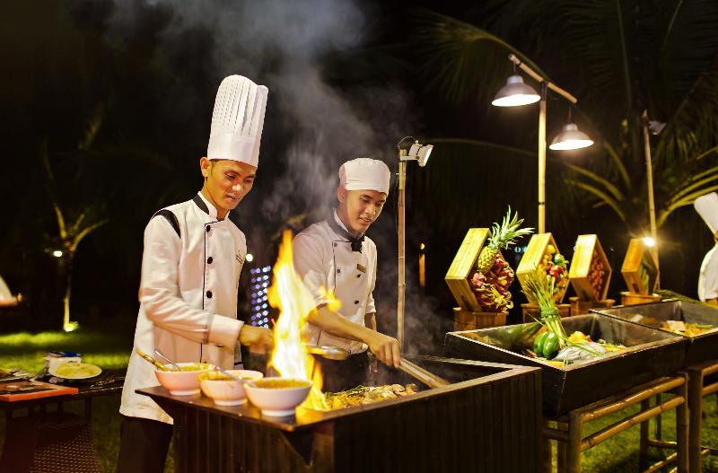 Mulberry Collection Silk Marina Imperial Wing Hotel Hoi An Bagian luar foto